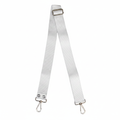 Faja para tambor de marcha blanca con hebilla ajustable y ganchos metálicos plateados